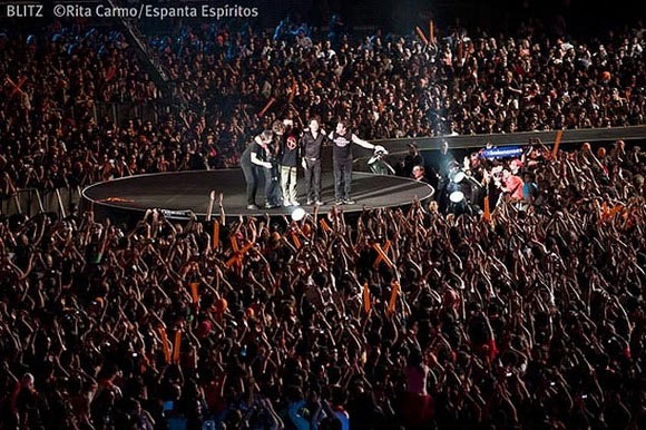 xutos ao vivo 2009, Dvd Xutos e Pontapés ao vivo
