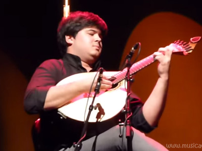 Angelo Freire brilha na guitarra portuguesa
