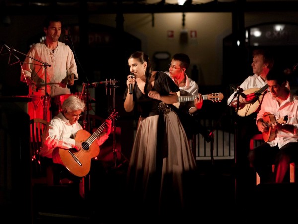 Mafalda Arnauth, Mafalda Arnauth ao vivo, Mafalda Arnauth concertos, Espectaculos fadistas, musica portuguesa, cantora, fado, concertos, artistas, fado