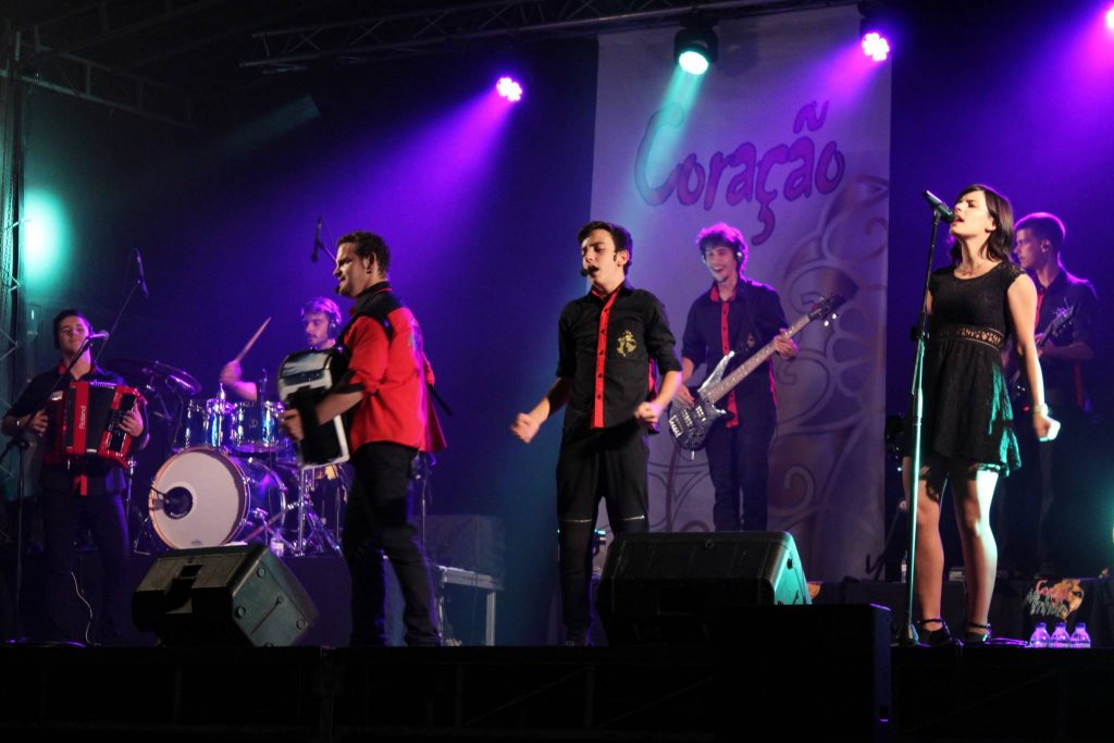 Grupo de concertinas, Grupos Minhotos, Coração Minhoto, Grupo Coração Minhoto, Musica Popular, Desgarradas, Cantigas ao Desafio, Minho, contactos de grupos, grupos de concertinas, contactos